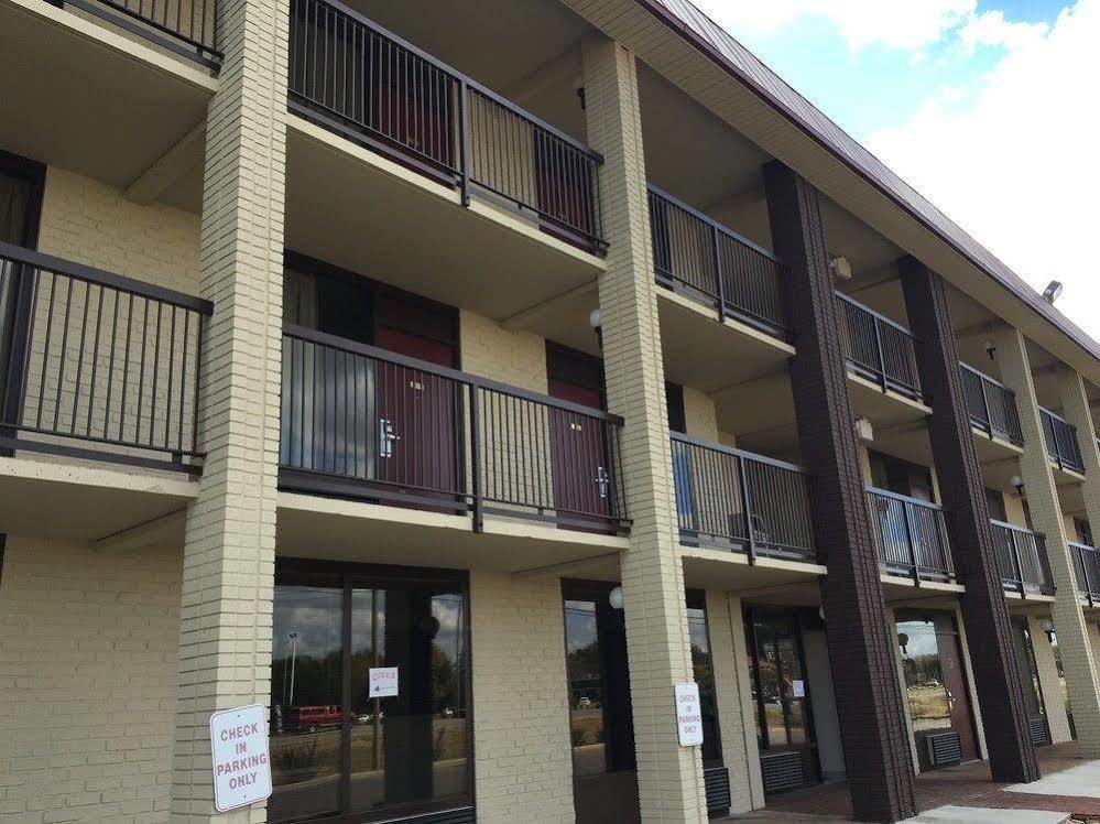 Red Roof Inn Plus+ Huntsville - Madison Exterior photo